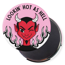 Laden Sie das Bild in den Galerie-Viewer, "Lookin' Hot as Hell" Teufel | Dekorativer Magnet